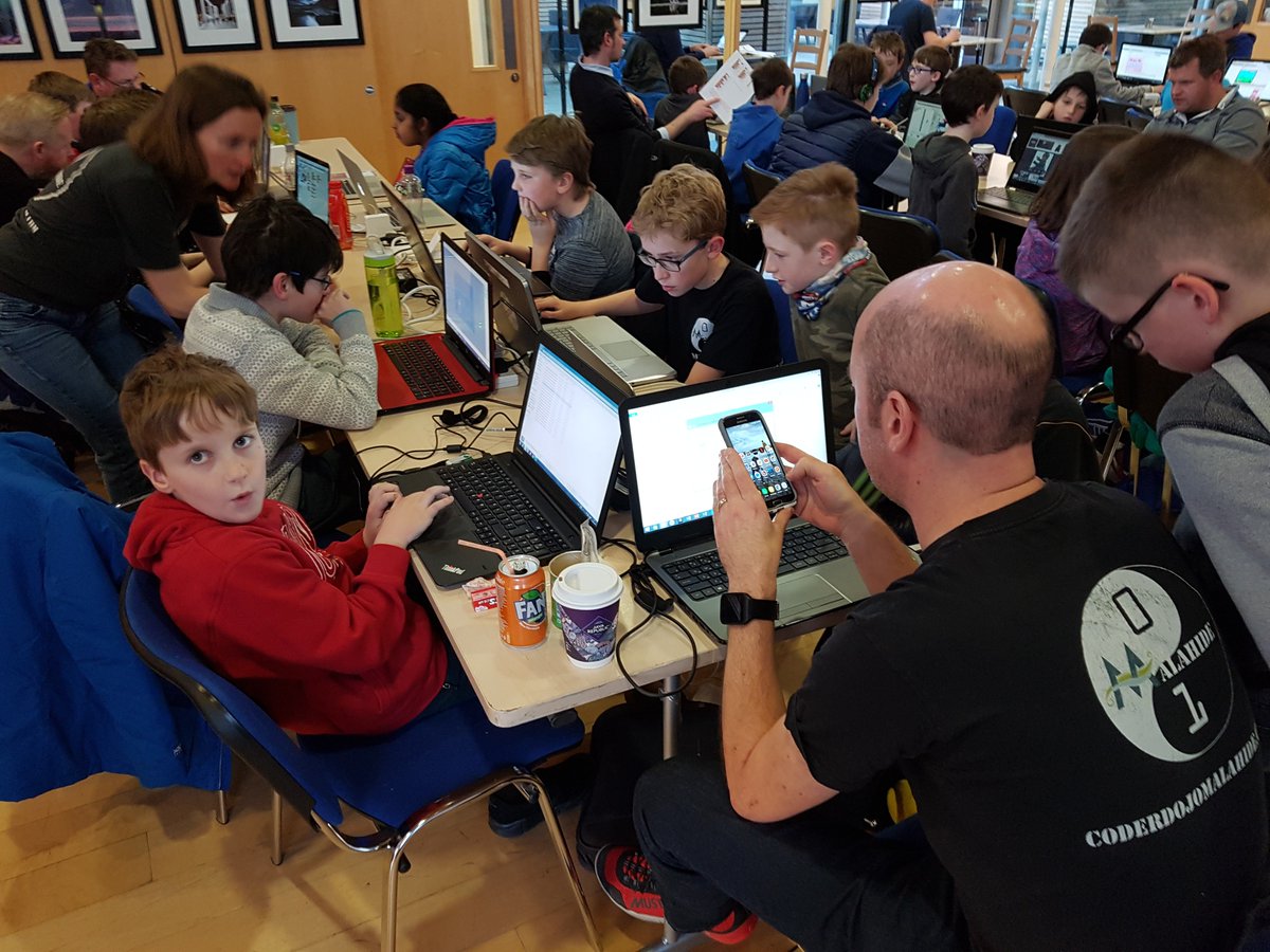 CoderdojoMalahd's tweet image. Our specialist robocode table set up by our youngest mentor. Well done August!