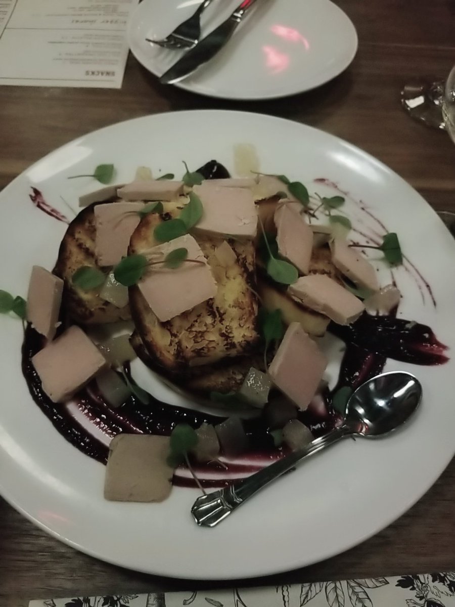 nikitaromane's tweet photo. oh, @The_BrassKens .. thank you for the amazing hospitality and delightful food. #aboutlastnight #yycfood #eatlocal https://t.co/Z1rQTpJKhy