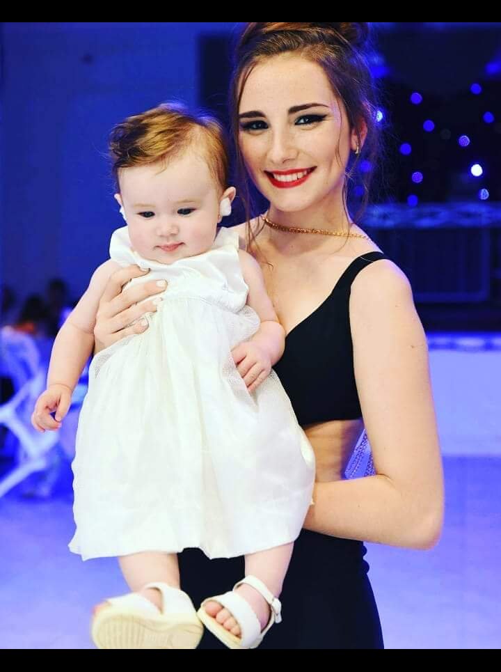 Floormuruuaaa's tweet image. Me tienen ARTA CON EL TEMA DEL ABORTO.Quedé embarazada a los 16, seguí con mi embarazo, termine el secundario con excelentes notas, me hice cargo de mi hija, la casa y un marido.Ahora voy a estudiar, un hijo no te corta nada lpm.YO ME HICE CARGO.Pia💖