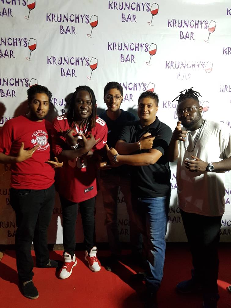 KrunchysBar's tweet photo. About the #TheOverDose @KrunchysBar #Lit, Big Up @kingflosso @IamVinka for pulling thru #Yu Left the crowd yanning for more!!!
#1stApril2018 #EasterSundaySape #Sheebah Live.
@Ksheebah1 @SheilahGashumba @DouglasLwangaUg @cindy_sanyu @geosteadyOffici @SauteezOfficial @Irenentale https://t.co/Ud83u9C7WA