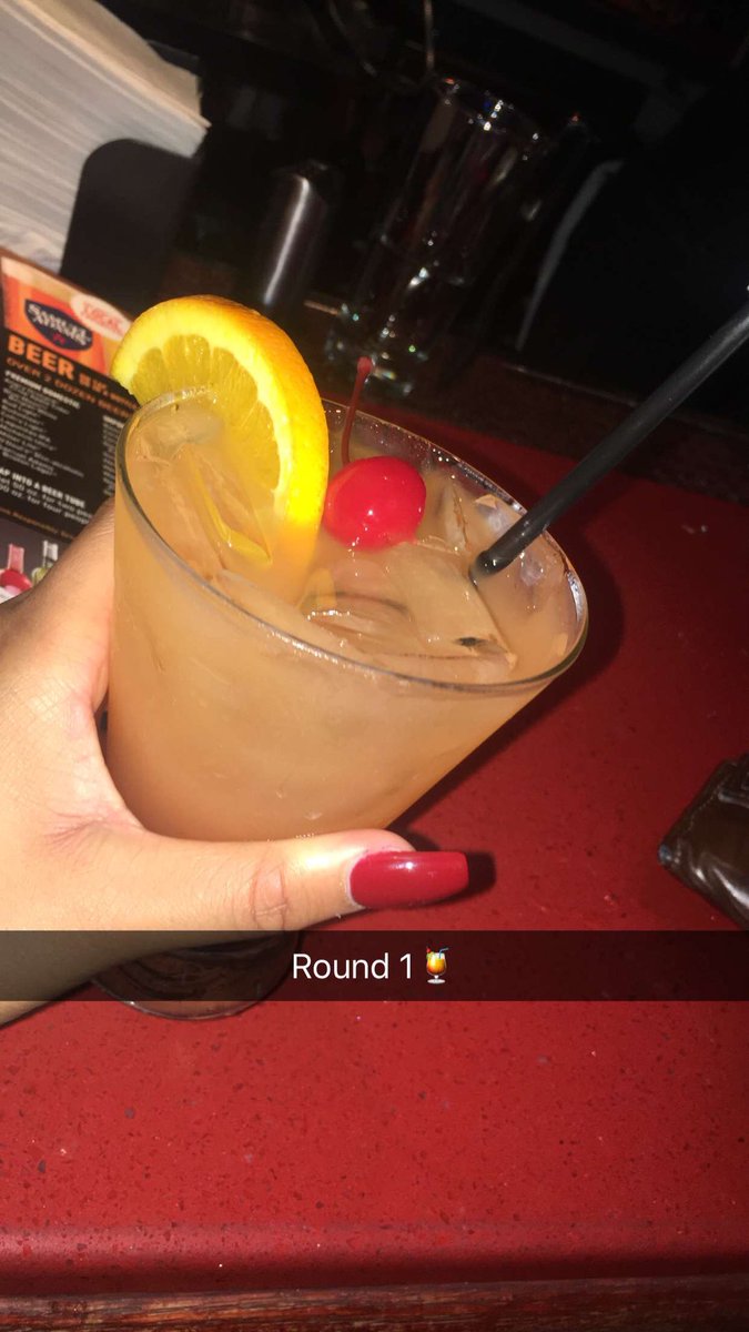 xModelTypex's tweet image. Birthday bitch chapter 21 ✨🍹