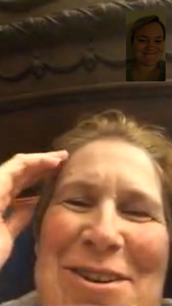 cclay1115's tweet photo. Because it’s just hair.. it’ll come back. But here’s to hoping your cancer never does. Your battle is my battle, Mom. 💕 https://t.co/e5c5FeFQaK
