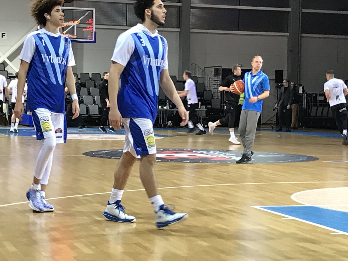 liangelo ball sneakers