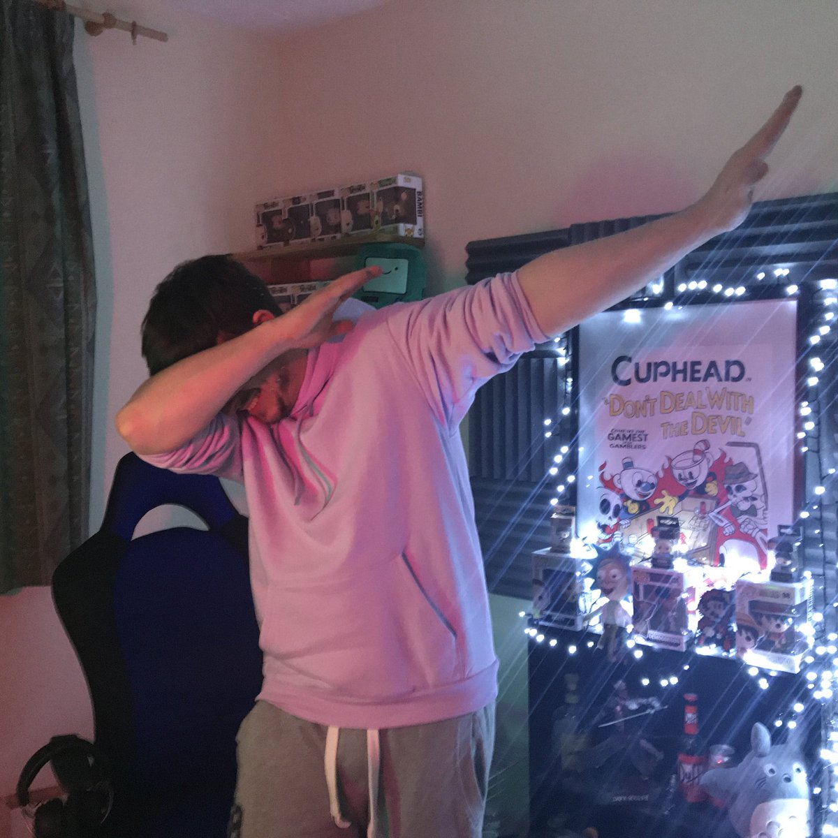 EmilyMarch1993's tweet image. Ha ha #dabb #DaveToDab