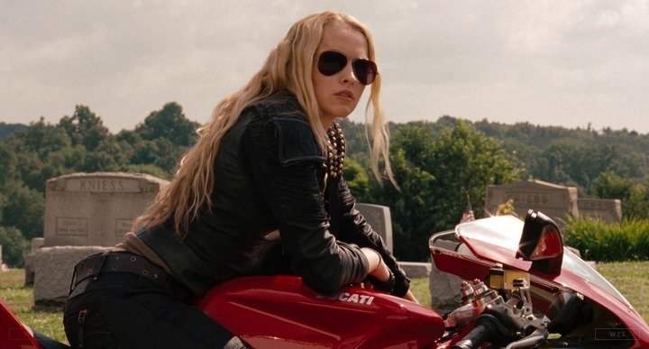 Happy Birthday to Teresa Palmer who\s now 32 years old. Do you remember this movie? 5 min to answer! 