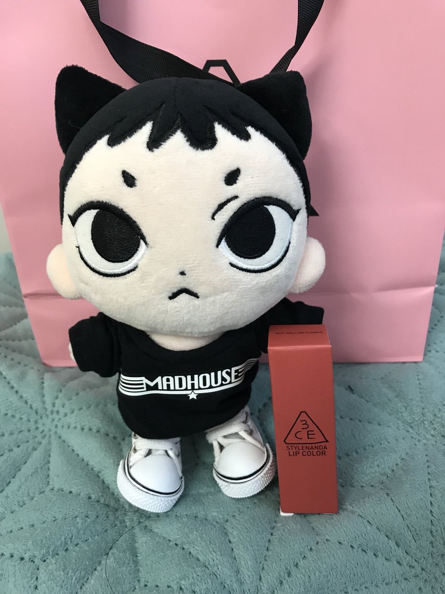 _YMJT_'s tweet image. (Pls Re) เนื่องในวันเกิดของเตนล์ ขอแจกลิป 3CE สี 221 MELLOW FLOWER จำนวน1แท่งค่ะ แค่รีทวิตอย่างเดียว แล้ววันนี้ตอน4ทุ่มไทย อย่าลืมมาติดแท็กวันเกิดน้องเตนล์ และอวยพรน้องเตนล์กันนะคะ 🎂🎁⭐️💝 #HappyTENDay