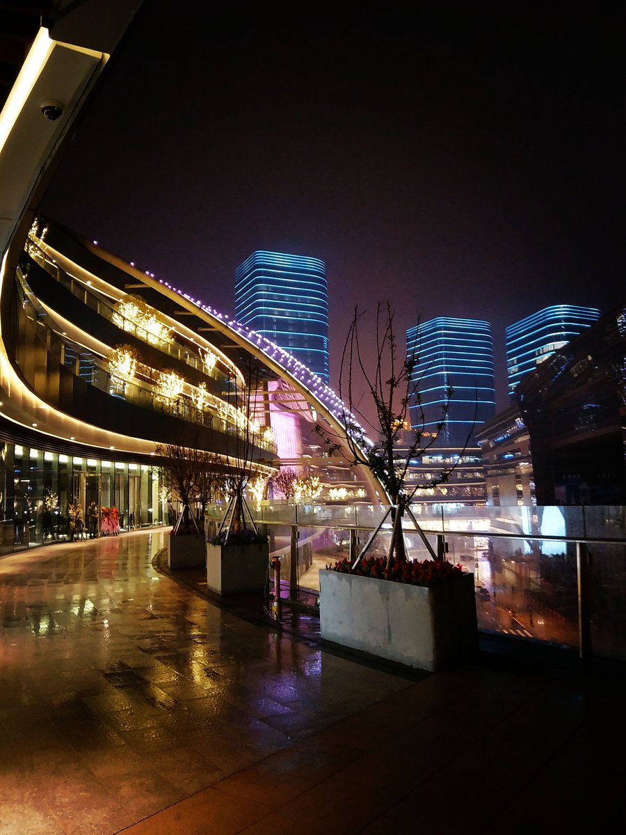 SuzhouCity's tweet photo. Is that huge? The metro line no.1 can bring you there easily-- "Dongfangzhimen, Suzhou". Have a good week! https://t.co/ygLoM5X2in