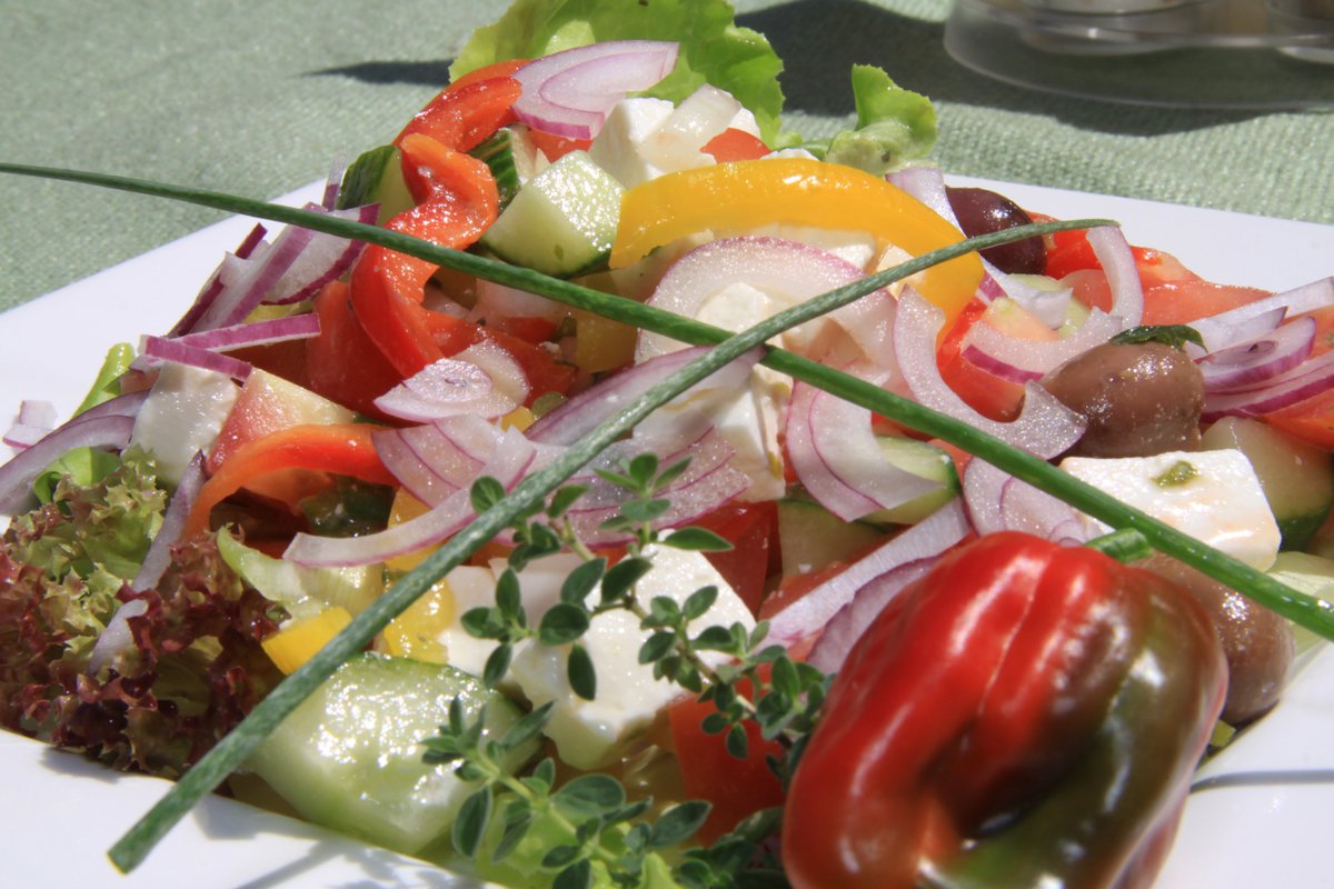 der nächste #sommer kommt bestimmt. #essen #salat #Ziegenkäse #Garten #localfood #hausgemacht #österreich #kochen