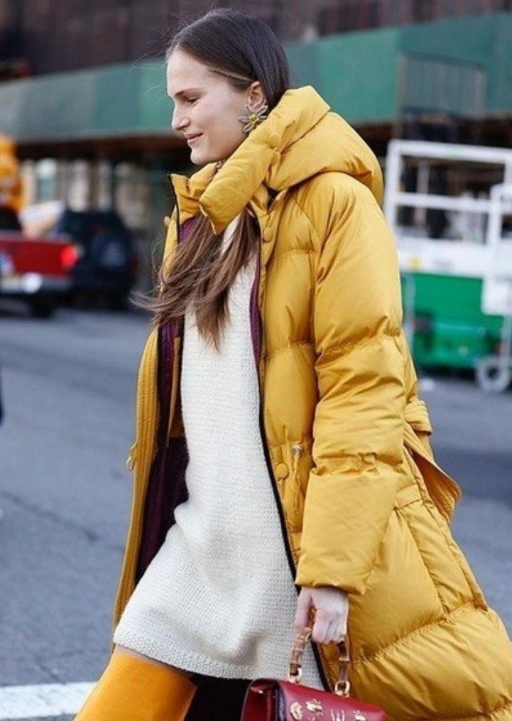 mitMirGermania's tweet image. Momento Moda
#Basicamente 
El #Amarillo viene con todo y en todo .