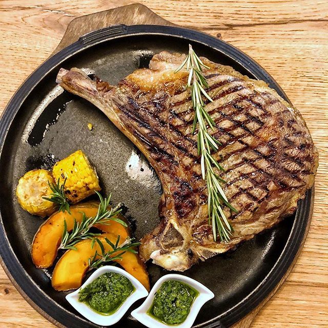 Tery_PeP's tweet photo. Un ristorante, ma anche un supermercato di eccellenze italiane. Se passate da Magenta non perdetevi una sosta @altocmagenta!
*
*
#ristorantimilano #costata #tomahawk #ristoranti #ristorantiitaliani #ristoranteitaliano #cucinaitaliana #ciboitaliano #piatt… https://t.co/JBeOjGVKi5 https://t.co/5ipsTcWBR4