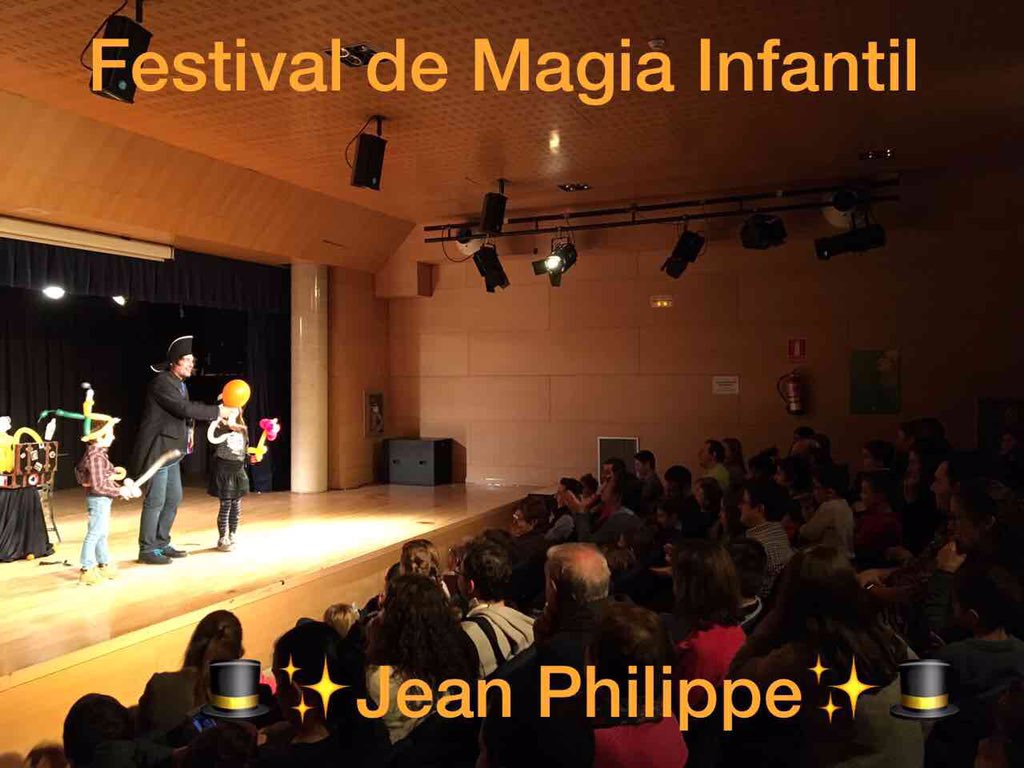 EscuelaAnaT's tweet photo. JeanPhi 🎩#FestivalDeMagiaInfantil
#éxito

Prod. @teloncorto Organiza @_CarlosCastel_ Dirección Artística #AnaTamariz https://t.co/KEJP6VAGZQ