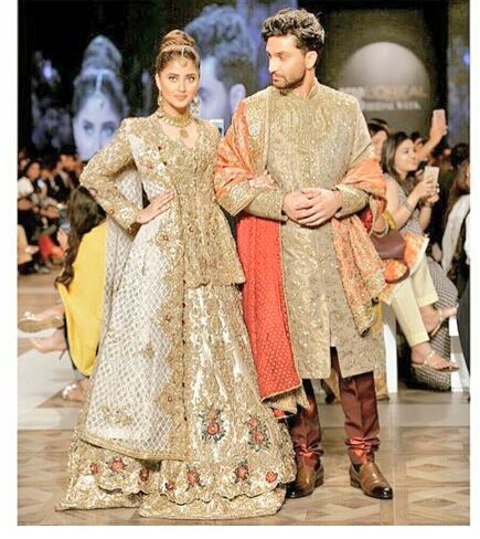 PareezaySheikh's tweet photo. More from the RampWalk #PLBW17 #AsFiya #SaHad https://t.co/urusCEPN55