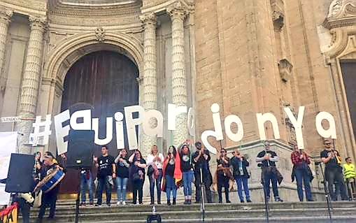 jusapol's tweet photo. Éxito total el #25FCadiz. El #Maraton52Jusapol está siendo un gran éxito de asistencia.

G R A C I A S 👇

👨‍👩‍👦‍👦+34.000 Personas apoyando la #EquiparacionYa hoy en Cádiz.

34.000 personas que quieren que sus policías tengan la misma nómina que un Mosso.

Es muy simple.. https://t.co/4iF5Rvq3fv