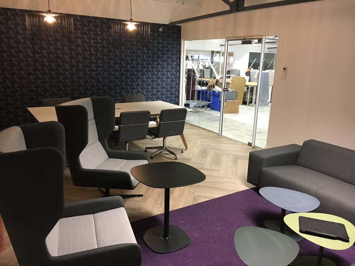 PaulEatock's tweet photo. @CarFinance247 new office looks brilliant #interiordesign #fitout #furniture #spatialoffice @spatial_oe
@Humanscale_eu @KoleksiyonFurn @Connectiontweet @SvenFurniture @hitch_mylius @naughtone https://t.co/MrCV7RX74q