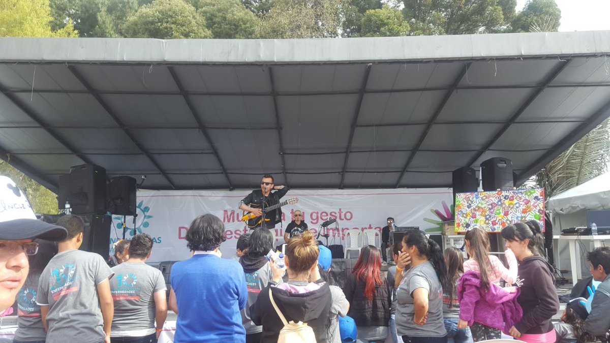 acopelcomunica's tweet photo. @cesarrinconmusic en la tarima del #DiaEnfermedadesHuerfanas con su hermosa música. Hoy somos una sola voz que dice: #AMiMeImportan https://t.co/itEpjFzX6U