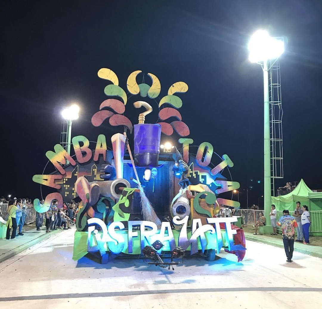 cargarsederisa's tweet photo. FELICITACIONES #SambaTotal campeona 2018 en escuela de samba 
#APC https://t.co/DWQrEK1tDA