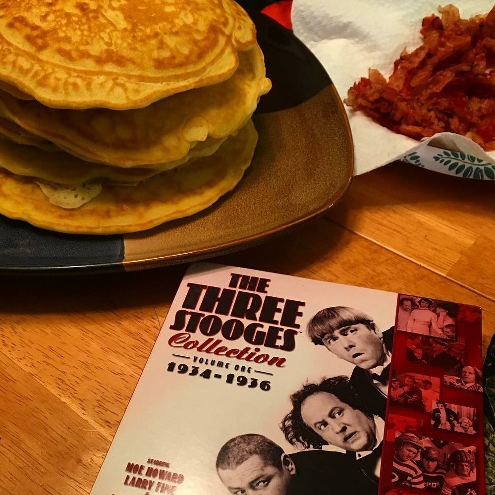 shopknucklehead's tweet photo. Perfect combo for a leisurely Sunday brunch! 🥞🥓#ThreeStooges #FlapJacks #Bacon #FunnyVideoes #ClassicComedy #SundayFunday #SundaySnuggles #Feels #Brunching #Fun #Smile #Laugh #Love ❤
https://t.co/heRJr4Xd27
The Official Three Stooges Store 

#Repost @rackshatner https://t.co/aQ1O2HhUz4