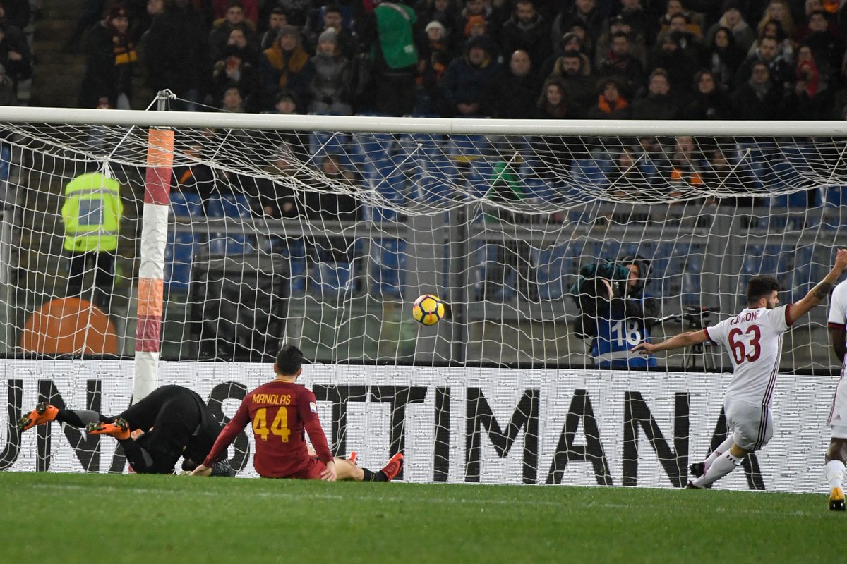 EuropaLeague's tweet photo. Five consecutive wins for AC Milan, who remain unbeaten in 12 games in all competitions. 💪⚽️

#UEL https://t.co/ifVTKAaFtz