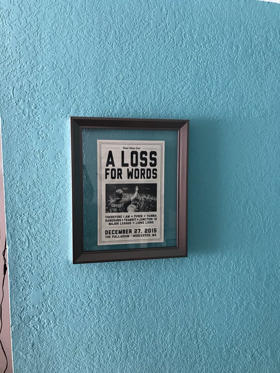 NerdxFerguson's tweet photo. Some people have pictures of their kids on the wall.
Some people have pictures of places they've traveled.
Me, I've got my dear friends on my wall.
@ALoss4Words, @MattyAL4W, @_MikeyAdams, @DaveyMuise, @NickVanna, @LynnGvnn, @BrivnMvc @JohnJamesRyan #Boston #Friends #ALossForWords https://t.co/uO3rMXnq82