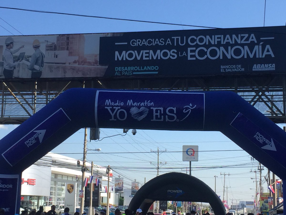 JrRmora's tweet photo. Gracias #YoAmoES por organizar una gran carrera hoy en #ElSalvador. Yo ♥️ El Salvador! 🇸🇻 https://t.co/ZnvkNuWc80