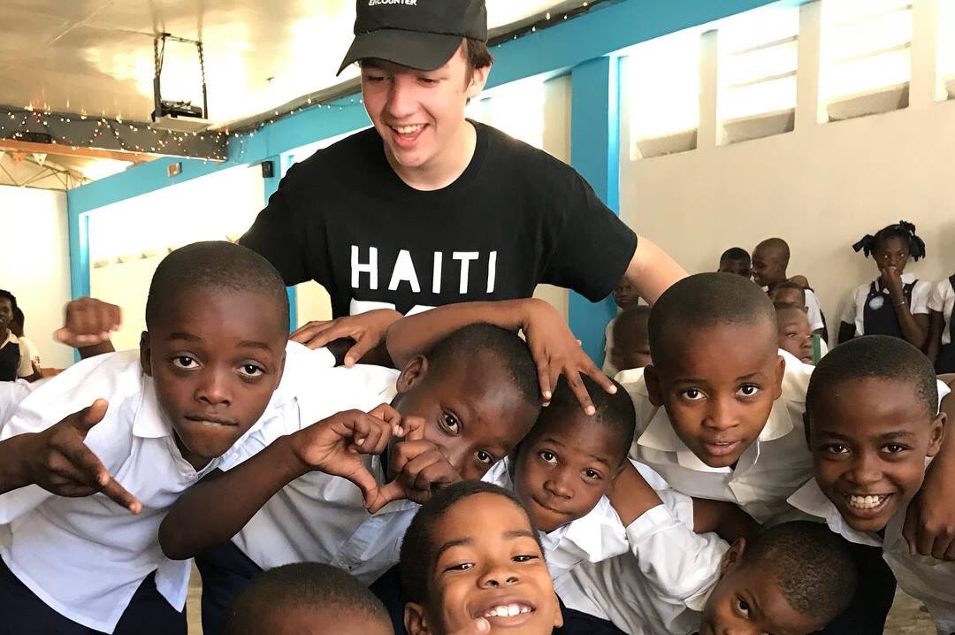 atgrace's tweet photo. Youth missions team had an incredible wk of ministry w/ our partners in #Haiti 🇭🇹 

📷:
https://t.co/n6mx2hQ6Rv

#gfcmissions #globalmissions https://t.co/TZqRkoXGbb