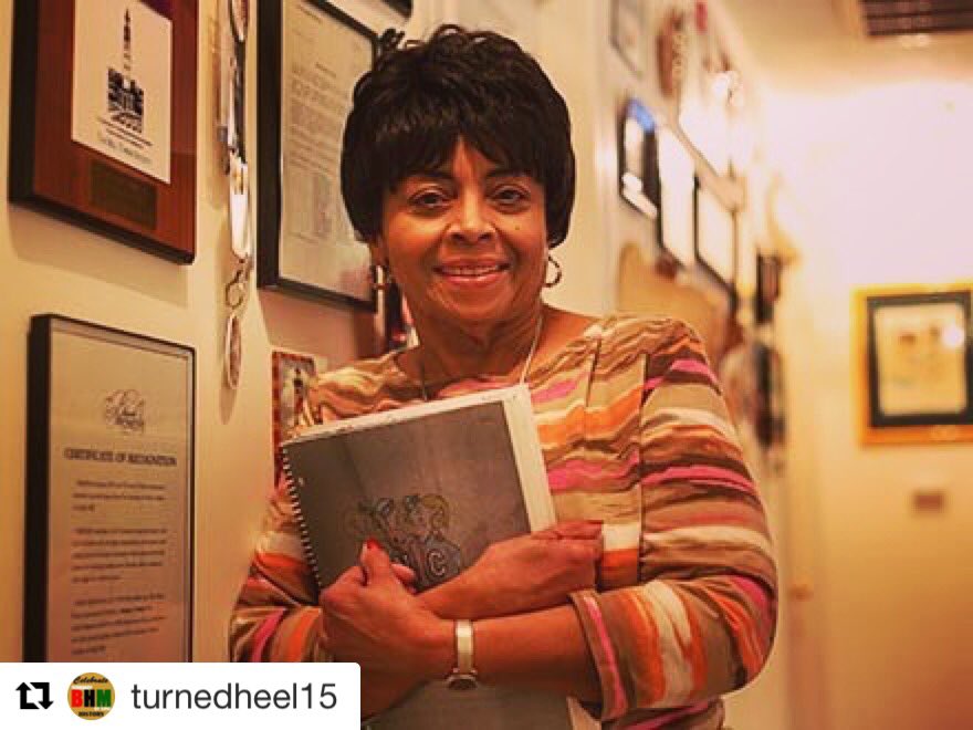 unc_bsm's tweet image. Karen Parker became the #FirstBlack woman to receive an undergraduate degree from @UNC in 1965 as the only black woman in her graduating class with 5 Black men. The town of Chapel Hill desegregated her senior year due to the Civil Rights Act of 1964!