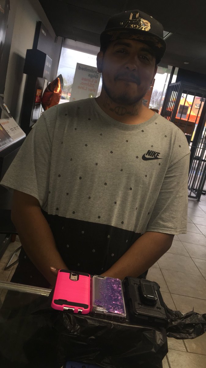 MML12542BELLAIR's tweet photo. 2 upgrade and add a line with insurance and accessories 🎉🎉🎉 @MMLWIRELESS @erikabyerly281 @BoostNation #HOUtax18 #HTWN #BoostNationEvents https://t.co/39I0sigc2i