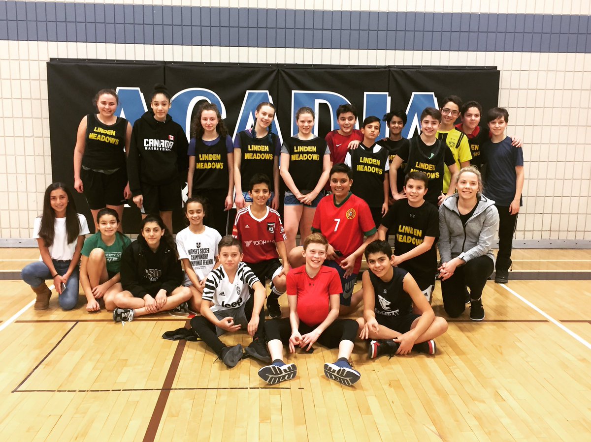 The grade 7/8 students from @LindenMeadows had a great Sunday playing indoor soccer at @AcadiaJH 😀 I'm so inspired by  their team work and positive energy. Can't wait for our next tournament on Friday! ⚽️ #friendshipthroughsport #activeforlife