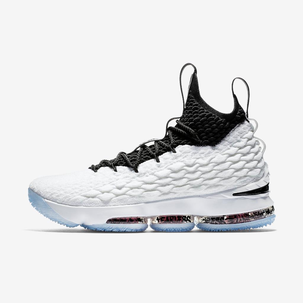 lebron 15 low foot locker