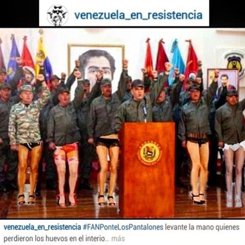 VicmarBarbie's tweet photo. #FANBProstitutasDeLaTirania Que levanten las manos los que se arrodillan al régimen CUBANO y recogen el jabón.😂🤣😬😬 #SoldadosArrastrados VENDE PATRIA. https://t.co/Ytti5zwNmz