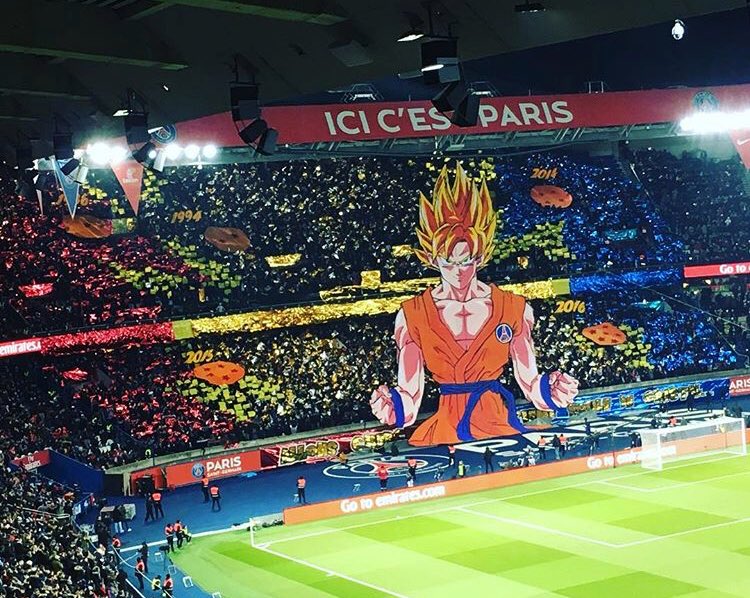 alfruzman's tweet photo. En paris también adoran a DON @mellamoares como el trincheras jajaja https://t.co/LnP8YDytB6