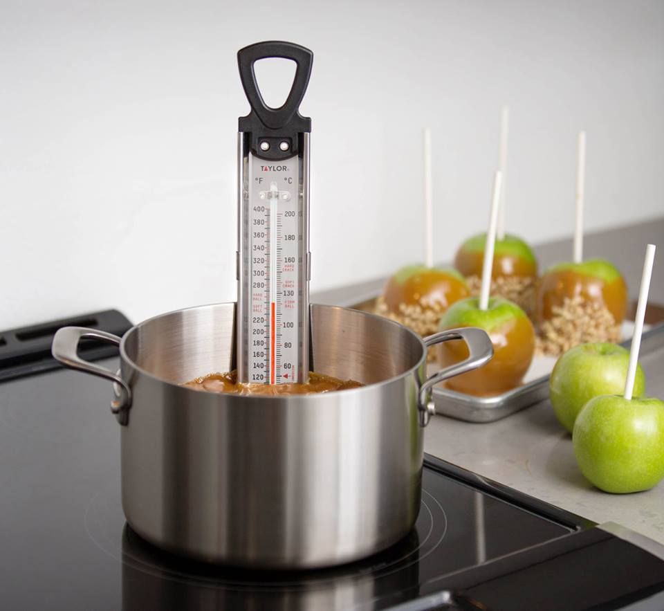 TaylorPrecison's tweet image. Our Candy/Deep Fry Thermometer with its paddle design is perfect for #makingcandy or tracking oil temps for deep frying. Includes an adjustable pan clip that securely affixes the #thermometer to almost all pan types. How do you like them apples? buff.ly/2FlWE4x #cooking
