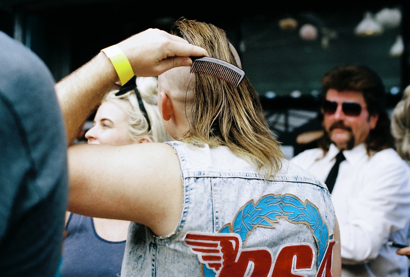 Australia lets its hair down for a mullet festival / Twitter