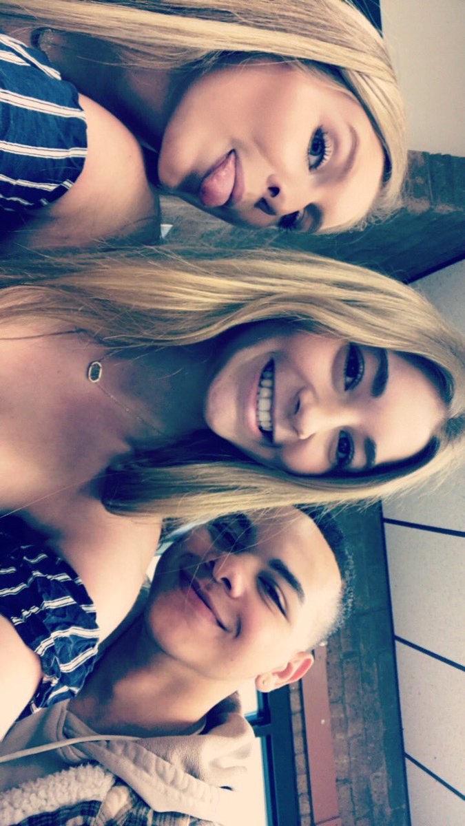 AllisonNicely's tweet photo. Happy birthday ej!!! Hope you had the best day ever you deserve it love you always💗💗 https://t.co/msf9d5pPmA