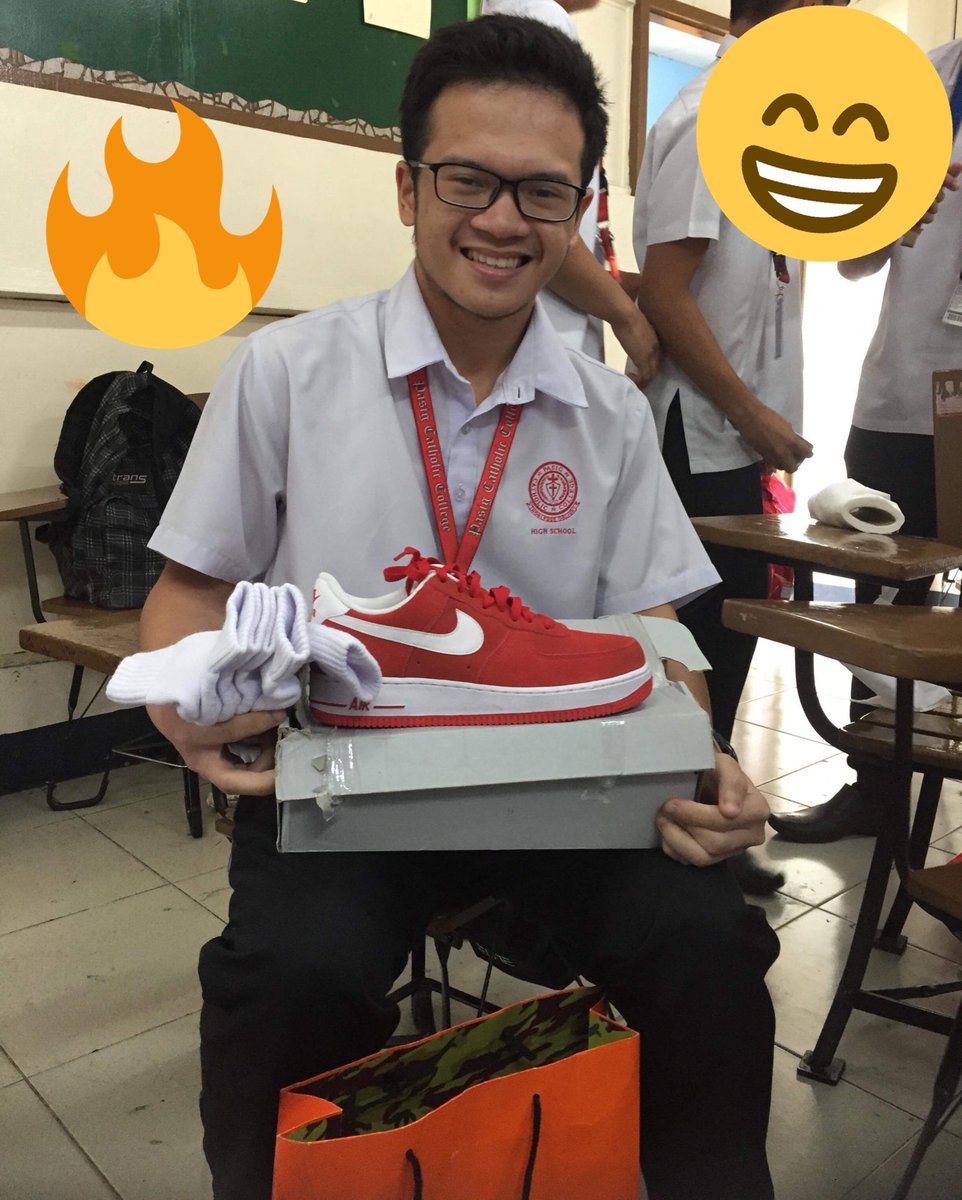 boozjabson_'s tweet photo. Thankyou sa lahat ng nag-ambag para makabili ng Bagong rubber shoes, Lalo na sa Accounting Students ng Mati kasi dito nila inambag lahat ng pinagbentahan nila sa trade fair 😊 s/o din kay Justin na nakaisip nito 😊
#Mati
#BrosFirst https://t.co/XtcP6L97Ze