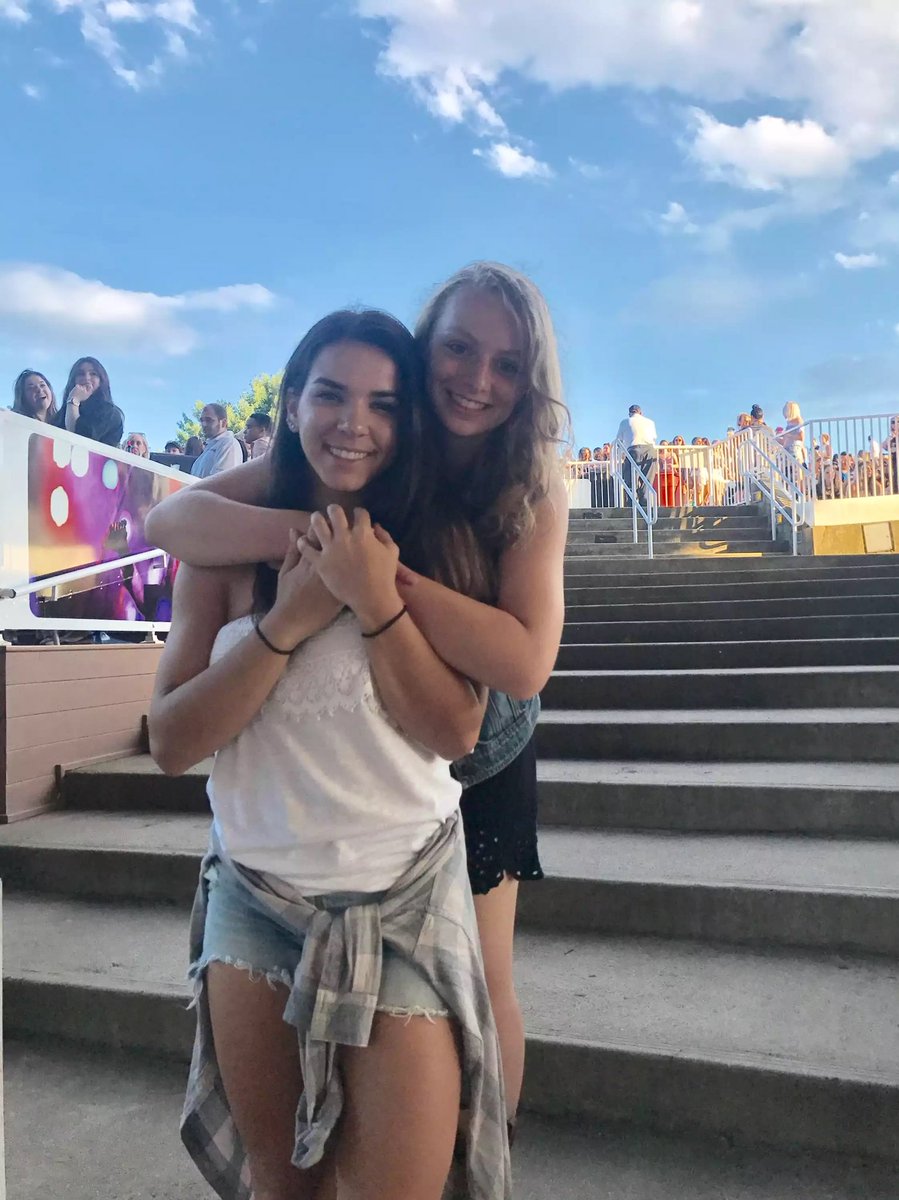 edericks4's tweet photo. Happy Birthday to one of my closest friends  @katiereda_  !!! 🎉🔞🐘💜 hope 18 treats u better than calc and physics do https://t.co/2b1mzOqTyt