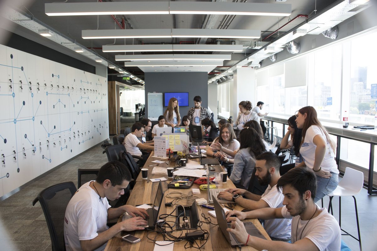 laburojovencom's tweet photo. En una hora termina la convocatoria #ManijasDigitales ⏰ Y comienza el proceso de selección:
✔️Te enviaremos las instrucciones para que hagas un video de 60 segundos, respondiendo algunas preguntas
✔️Tendrás una entrevista grupal e individual presencial (del 1 al 10 de marzo) https://t.co/mL38FW7XV6