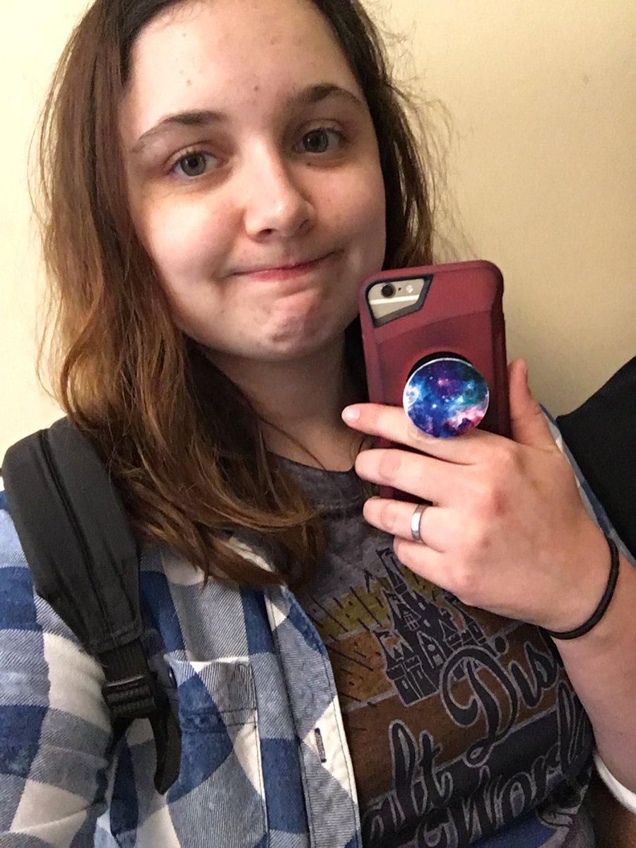 Stephanie Saucier (_istephanieee_) Twitter