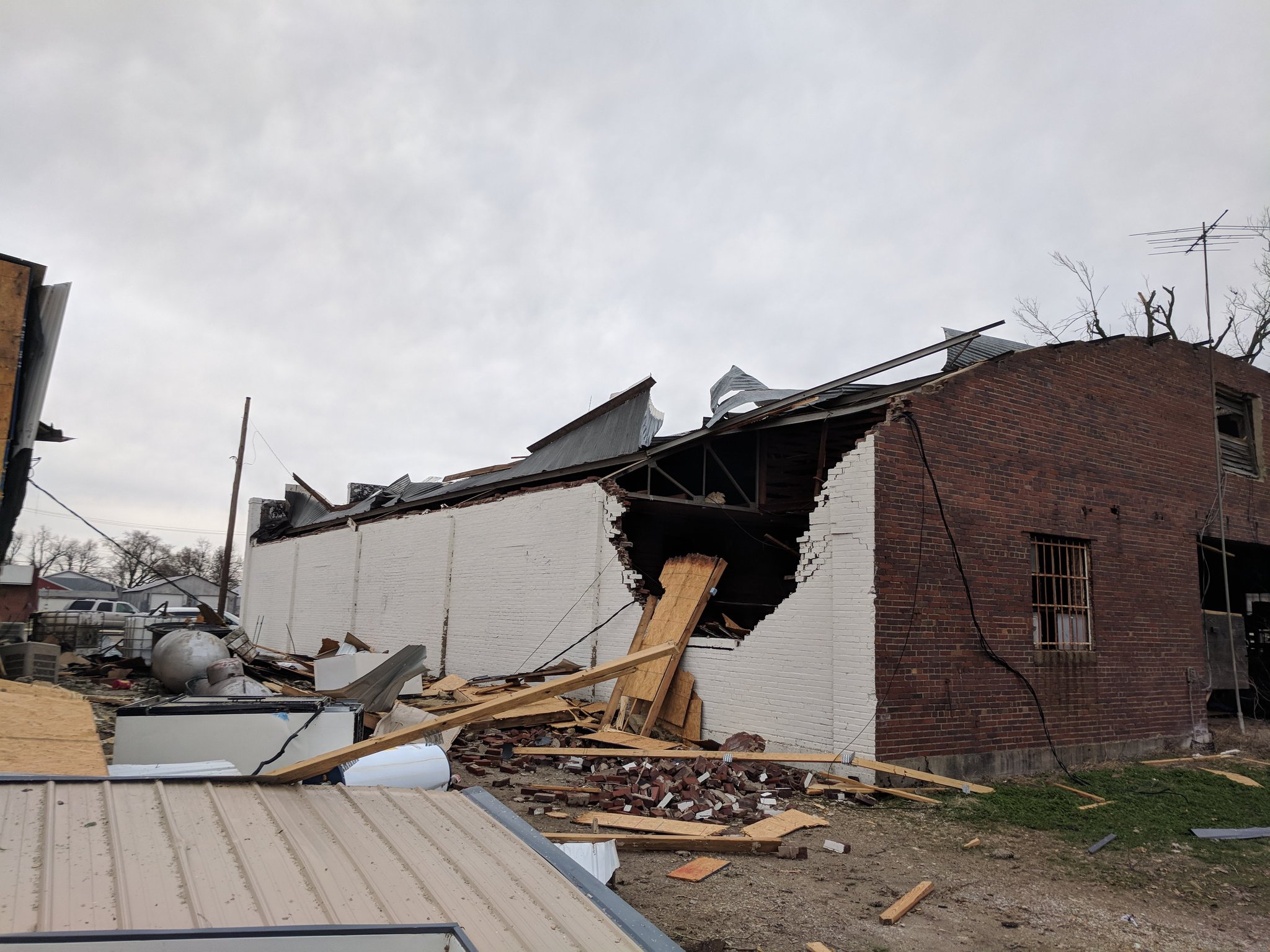 NWS Memphis on Twitter "Here's a few photos from our damage survey in Keiser, AR. Preliminary