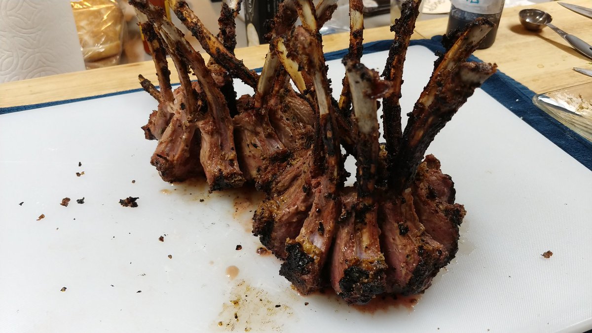 SeanTakacs's tweet image. Had a double post i deleted. Here is a rack of lamb, with a rosemary and mustard marinade, a side of mashed tater with feta, sauteed broccoli and a sweet balsalmic vinegar reduction drizzle. Reverse seared with lumberjack rosemary thyme and basil pellets on a YS640 #teamyoder