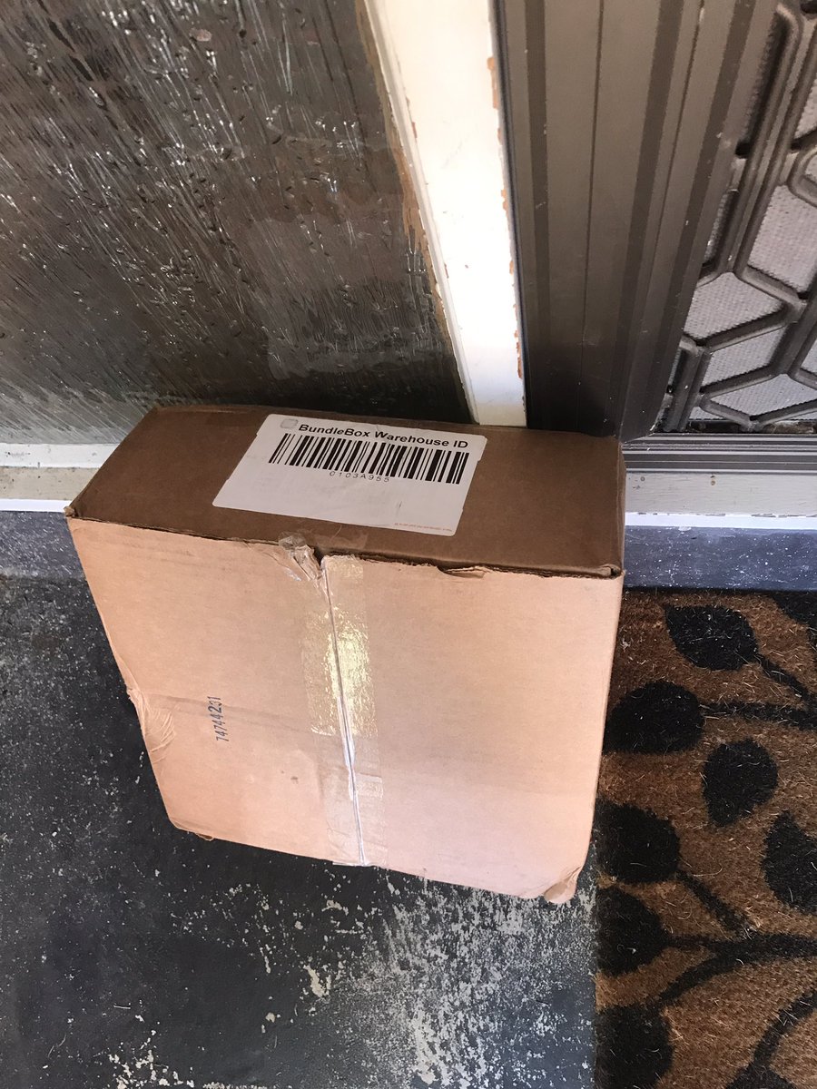 WeirdAndRetro's tweet photo. YESSS!!! My @BundleBox #CarePackage delivery of @LimitedRunGames Collector's Editions &amp; LRG Blind Boxes just arrived! Can't wait to get into all the #Playstation 4 &amp; #PSVita goodies!! 😃 https://t.co/XM5c4V7f1A