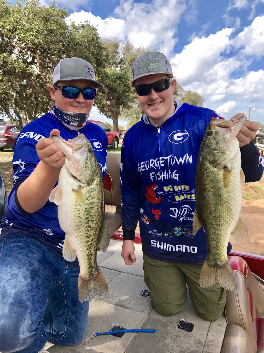 GHSfishing_team's tweet photo. Georgetown HS Fishing taking 10th place at Buchanan Lake! 14.95 lbs. great job Greyson and Dalton #EFND https://t.co/deSxoeRuzZ