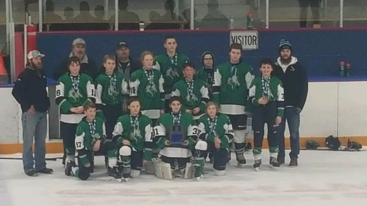 Great Job!!!! Pine City Peewee B-1, District 10 Champions!!!!!
#yhh, #Dist10, #Dragonhockey