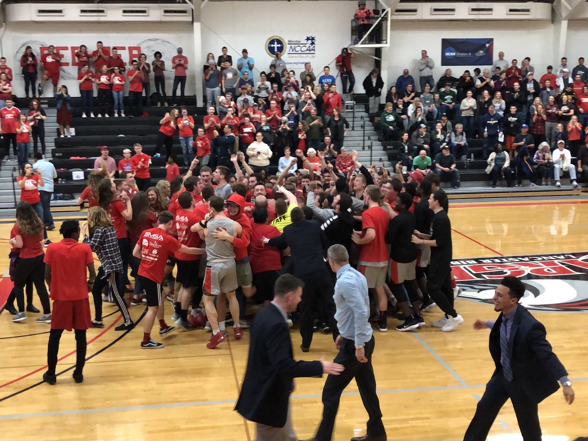 LBC_Hoops's tweet photo. Want to give a shoutout to our fans @TheRedSeaLBC who have been behind us the whole year and cheered us on each game. This is your championship too 🏆 https://t.co/Ak8xlMXkSv