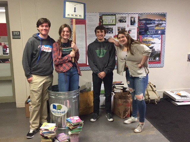 boisehighlights's tweet photo. Shout out to those students collecting books for Book it Forward, and shout out to those students who've already donated books for the drive. Keep on bringing those used books to your English teacher's classroom through Mar. 22. #makeadifference #bookitforward #boisehigh https://t.co/sNyMbOHhq1