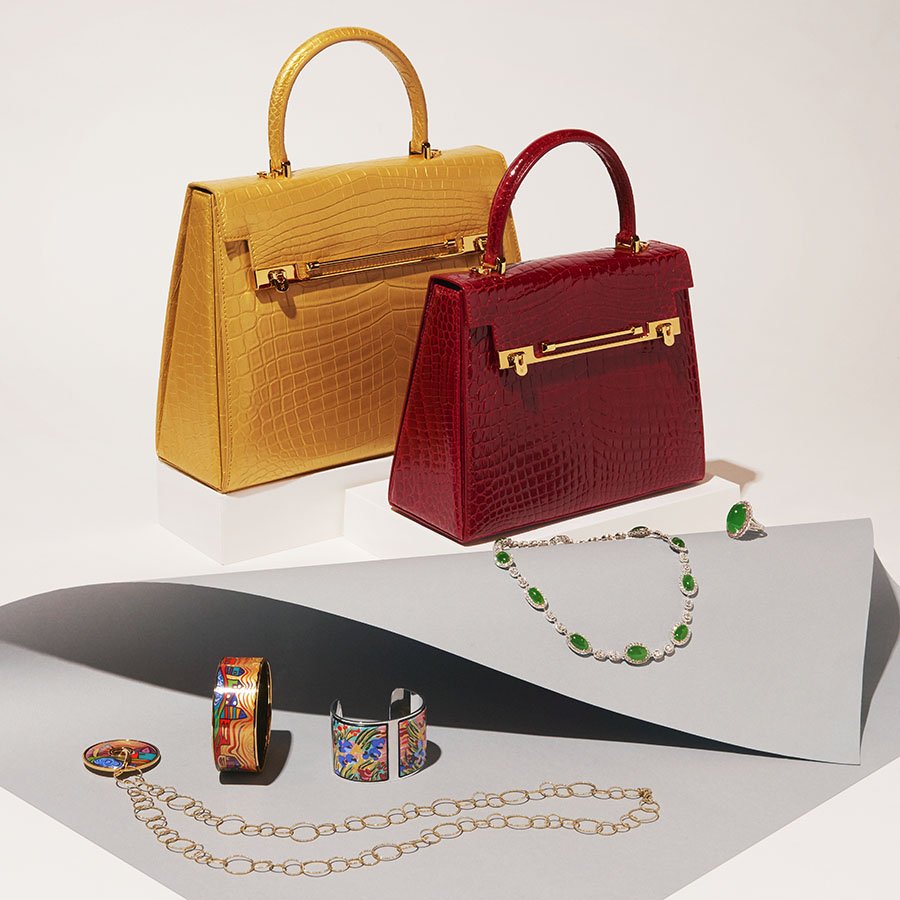 Kwanpen1938's tweet photo. Want to turn heads during your #LunarNewYear gatherings? The @marinabaysands Shoppes Stylist got you covered with her stylish picks that will make sure you stand out in style this festive season. 

#KWANPEN #KWANPENraffles
https://t.co/2GTuQ1FedG https://t.co/BAiZfFjBDA