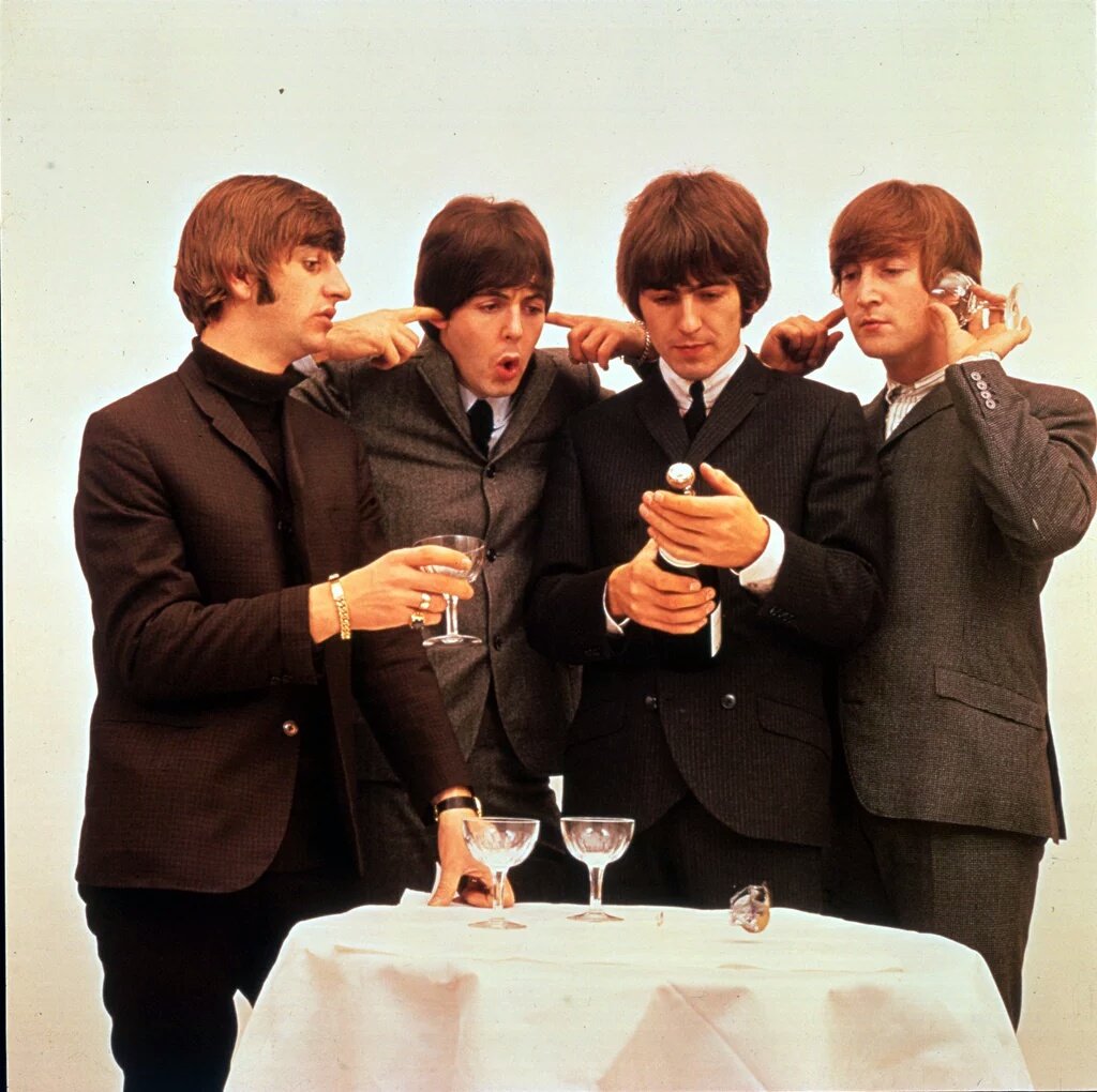 noah_dvs's tweet photo. https://t.co/ywrTcorksG 
#HappyBirthdayGeorgeHarrison https://t.co/irtziQh86u