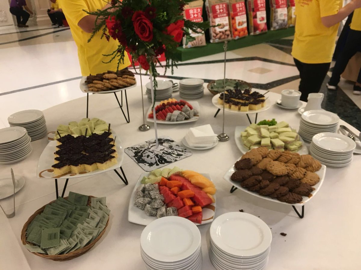 ThAnTiGuo1's tweet photo. 第一次在泰国过新年，跟朋友去了很多地方很开心但是也很累，稍稍整理一下🤭 https://t.co/5NSH5uh8Pc