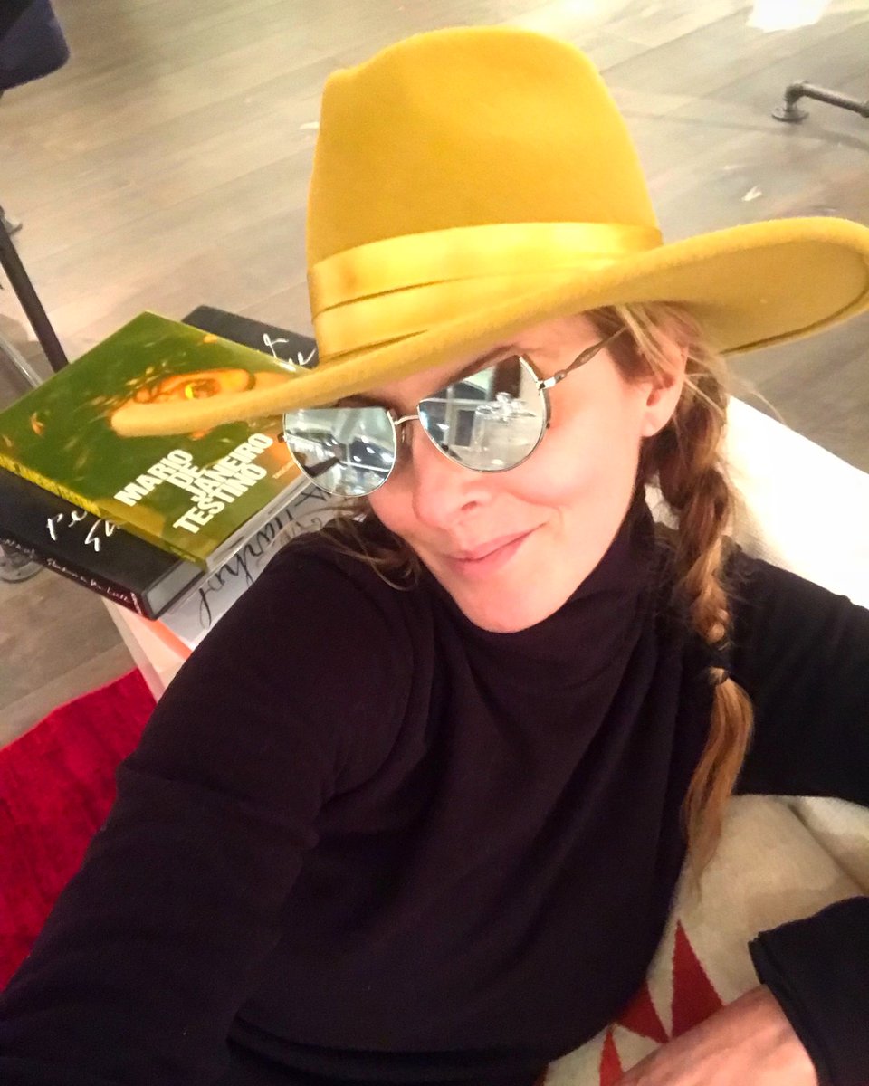 _marcelacuevas_'s tweet photo. Finito!!Sweet dreams!✨ #fashionlife #fashionista #fashionable #instafashion #fashionstyle #sunglasses #hat #yellow #streetstyle #trendy #mexicangirl #fashionblogger #citygirl #coloradostyle #lifestyle #look #lookdujour #outfit #ootd #whatıwore #wiw #vail #marcelacuevas #MCinVail https://t.co/R3eSvnBVyO