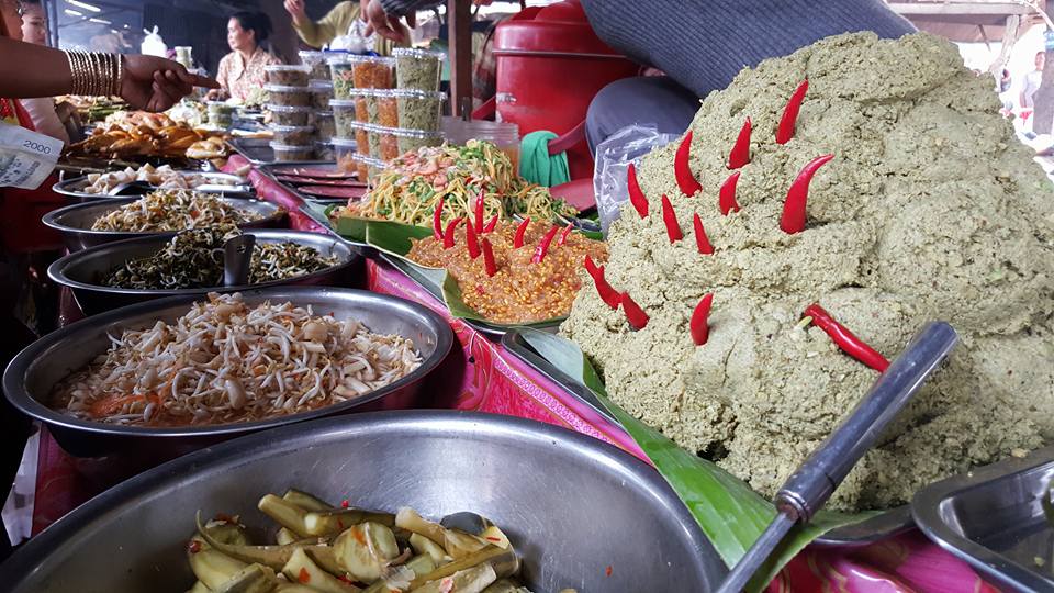 LinnaTC's tweet image. #Cambodia street food, #Phnom_Oudong Resort Street Food,good food